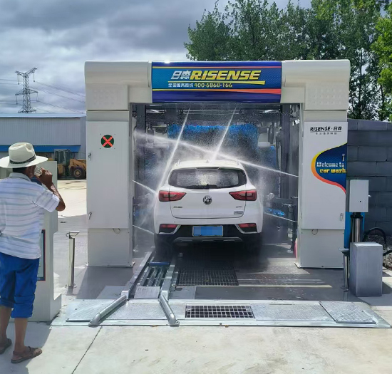 河南中国石化加油站安装日森自动洗车机
